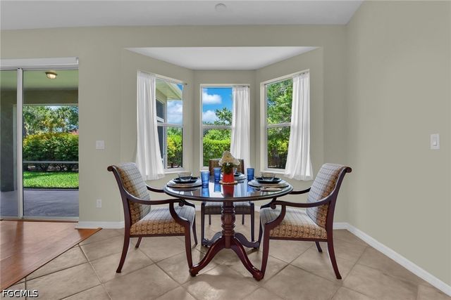 3807 Recreation LN, Naples, FL 34116