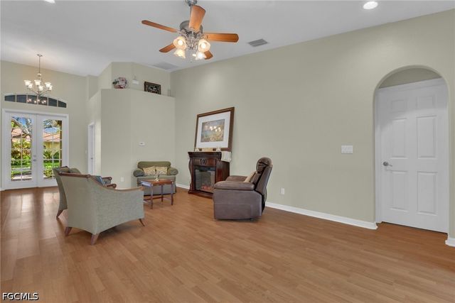 3807 Recreation LN, Naples, FL 34116