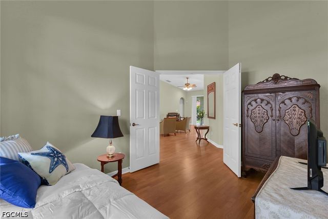 3807 Recreation LN, Naples, FL 34116