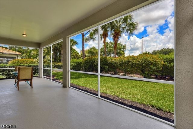 3807 Recreation LN, Naples, FL 34116