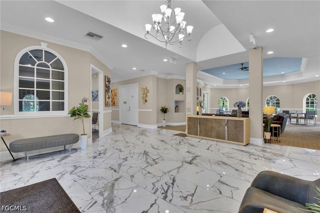3807 Recreation LN, Naples, FL 34116