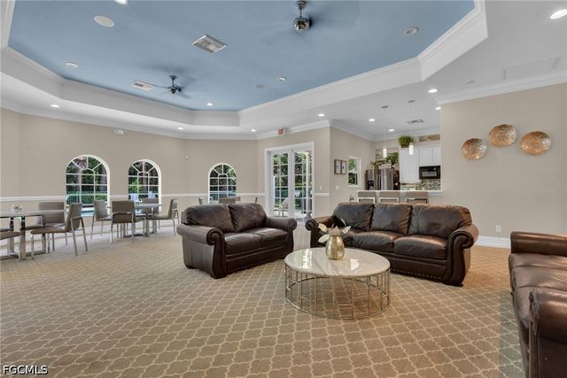 3807 Recreation LN, Naples, FL 34116