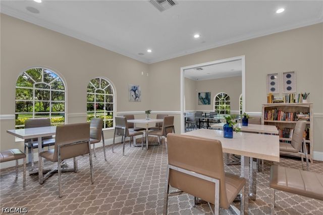 3807 Recreation LN, Naples, FL 34116