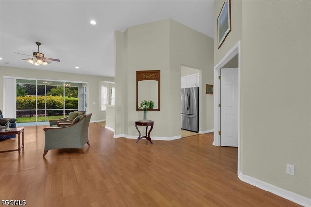 3807 Recreation LN, Naples, FL 34116