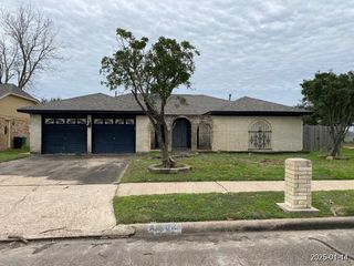 402 Boone Court, Deer Park, TX 77536