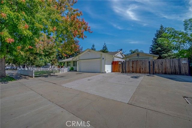 2988 Bedford, Merced, CA 95340
