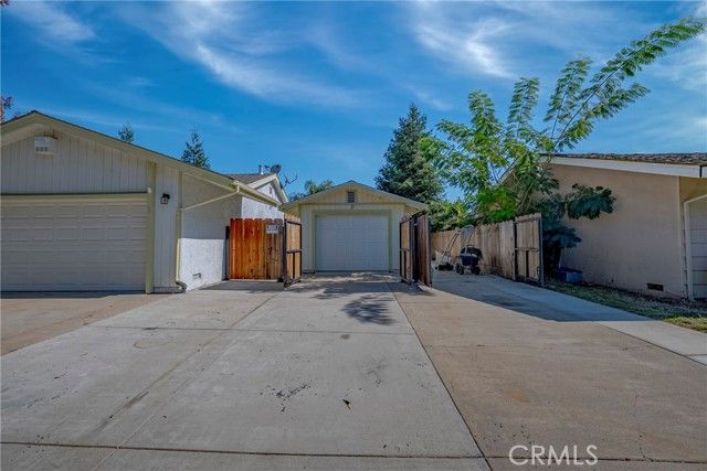 2988 Bedford, Merced, CA 95340