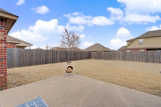 3337 S 207th East Avenue, Broken Arrow, OK 74014