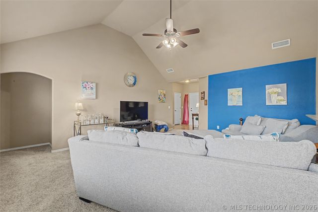 3337 S 207th East Avenue, Broken Arrow, OK 74014