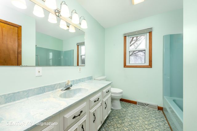 2205 S Van Buren Road, Reese, MI 48757