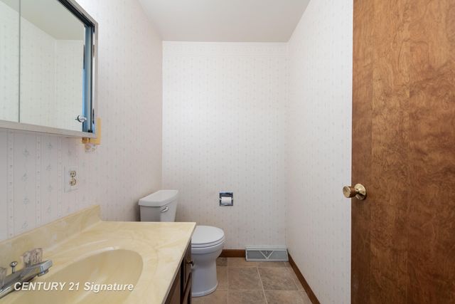 2205 S Van Buren Road, Reese, MI 48757