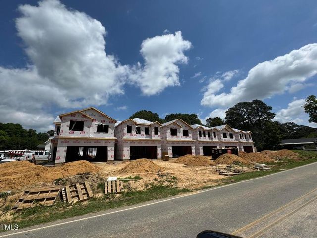 174 W Allen Street, Four Oaks, NC 27524