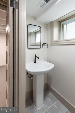 110 VARNUM ST NW, Washington, DC 20011