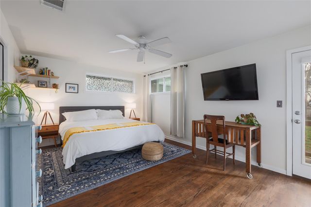 3005 E 14th ST, Austin, TX 78702