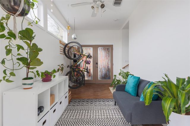 3005 E 14th ST, Austin, TX 78702