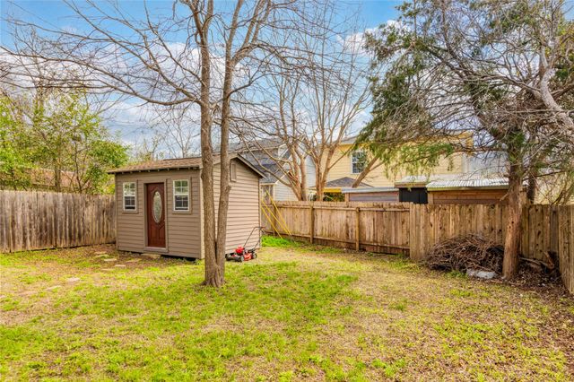 3005 E 14th ST, Austin, TX 78702