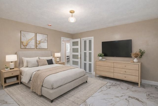 2085 Memorial Dr, South Hadley, MA 01075