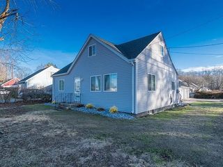 2085 Memorial Dr, South Hadley, MA 01075