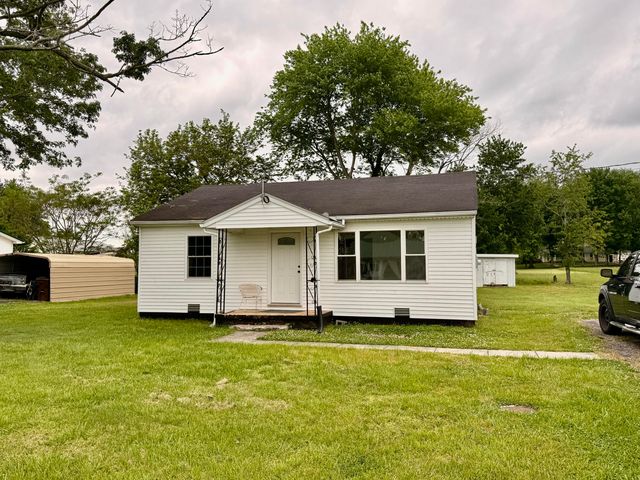 47 Holly Lane, Crab Orchard, KY 40419