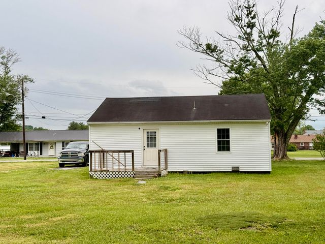 47 Holly Lane, Crab Orchard, KY 40419