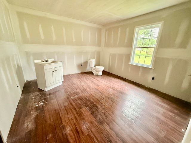 47 Holly Lane, Crab Orchard, KY 40419