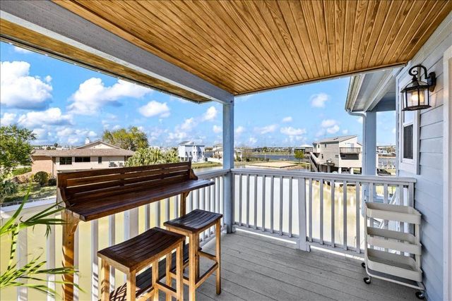 126 E Shore Drive, Clear Lake Shores, TX 77565