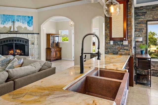 126 E Shore Drive, Clear Lake Shores, TX 77565