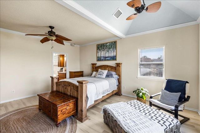 126 E Shore Drive, Clear Lake Shores, TX 77565