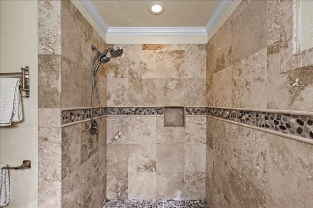 126 E Shore Drive, Clear Lake Shores, TX 77565