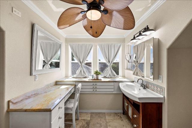 126 E Shore Drive, Clear Lake Shores, TX 77565