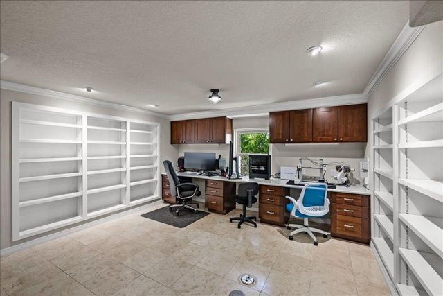 126 E Shore Drive, Clear Lake Shores, TX 77565