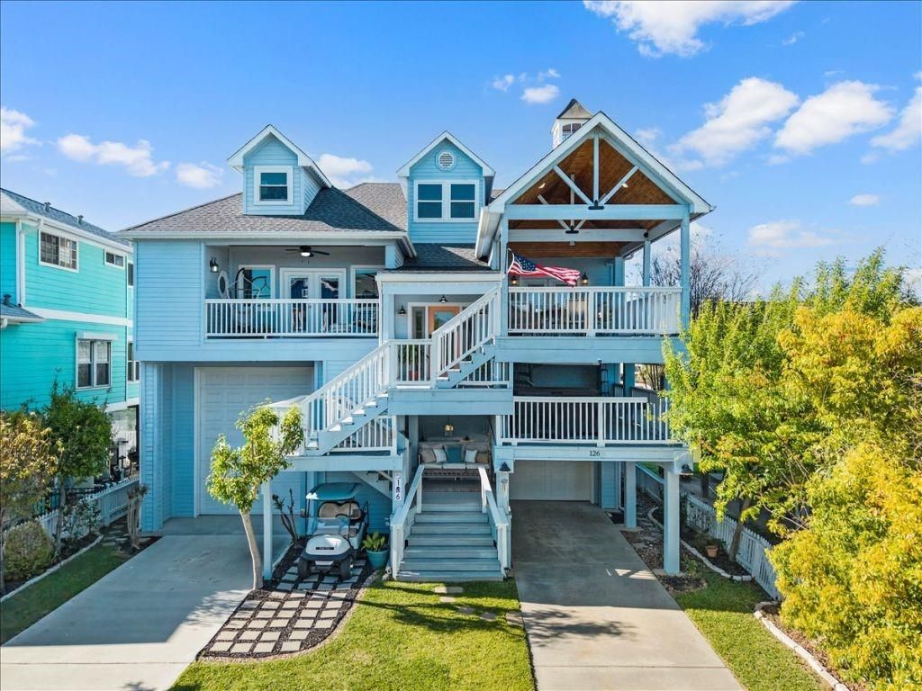 126 E Shore Drive, Clear Lake Shores, TX 77565