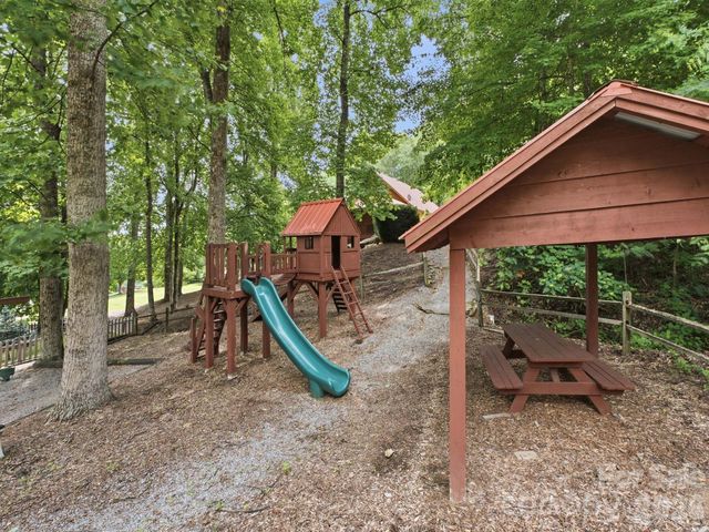 65 Airish Lane, Waynesville, NC 28785