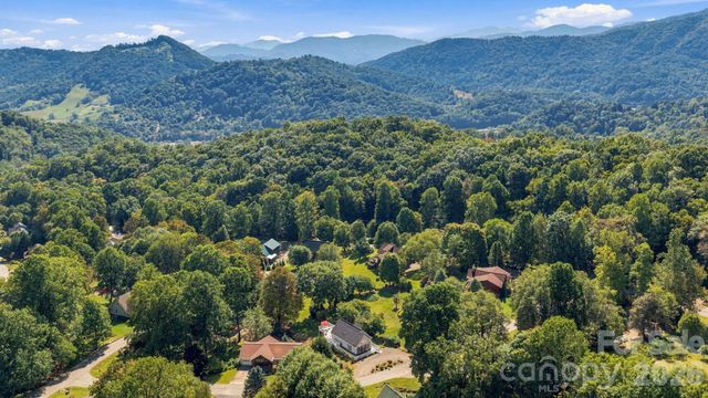 65 Airish Lane, Waynesville, NC 28785