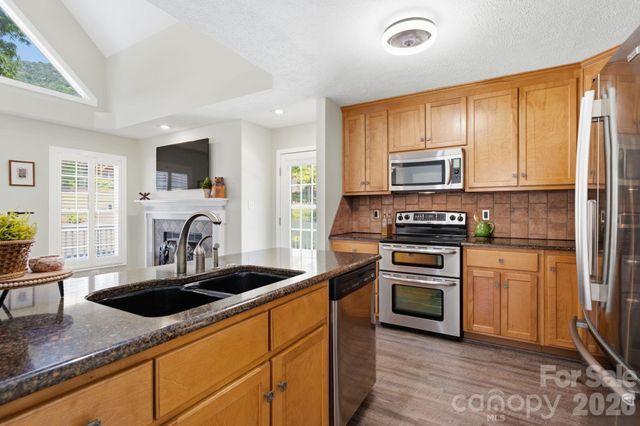65 Airish Lane, Waynesville, NC 28785