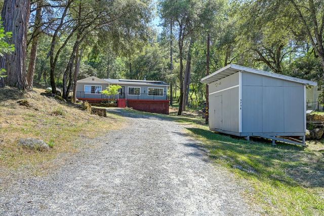 5758 Vacation Blvd, Somerset, CA 95684