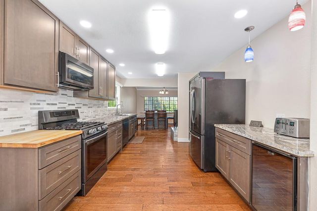 5758 Vacation Blvd, Somerset, CA 95684
