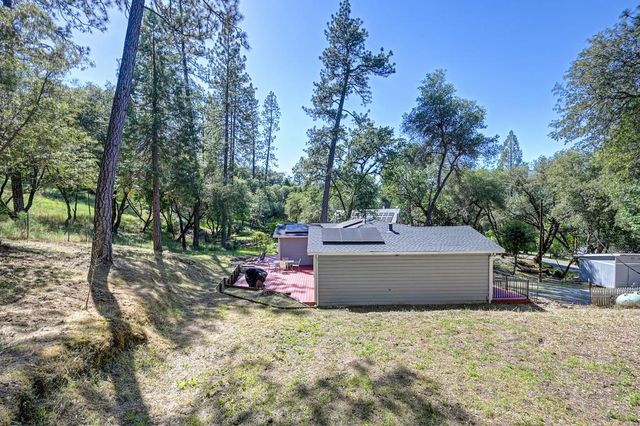 5758 Vacation Blvd, Somerset, CA 95684