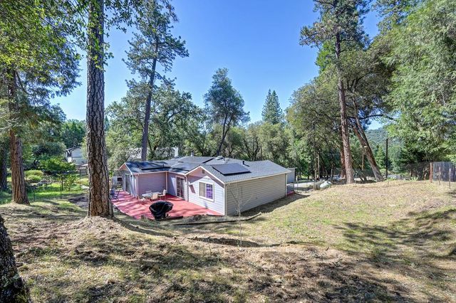 5758 Vacation Blvd, Somerset, CA 95684