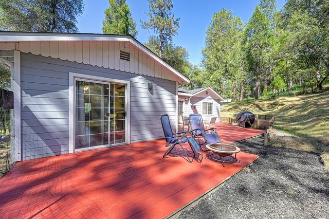 5758 Vacation Blvd, Somerset, CA 95684