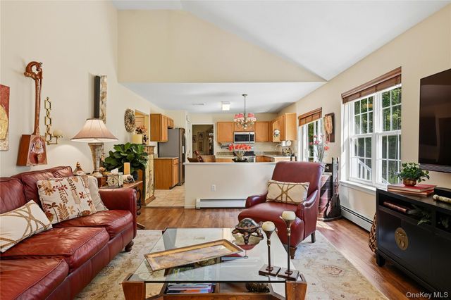 43 Ramblewood Drive, Newburgh, NY 12550