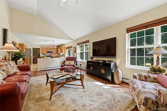 43 Ramblewood Drive, Newburgh, NY 12550