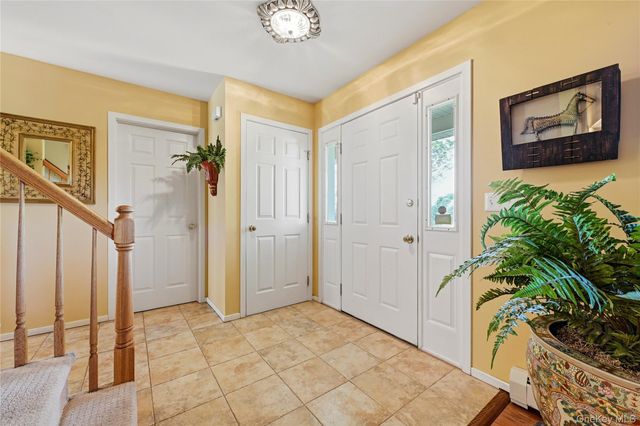 43 Ramblewood Drive, Newburgh, NY 12550