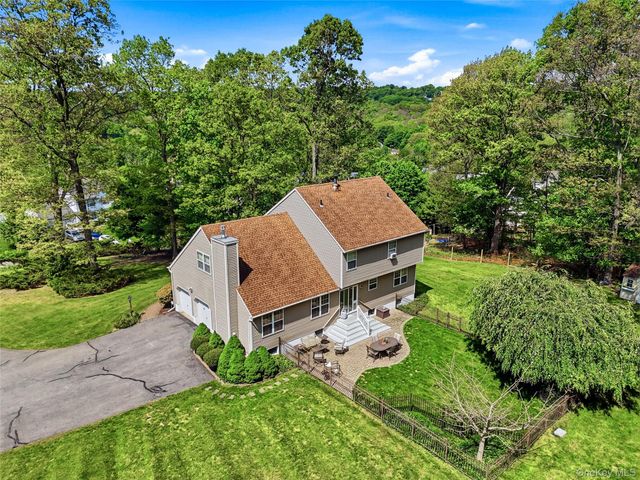 43 Ramblewood Drive, Newburgh, NY 12550