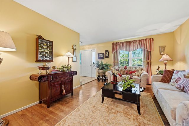 43 Ramblewood Drive, Newburgh, NY 12550