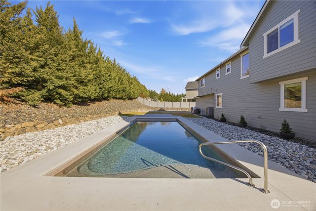 857 S Lamplight Lane, East Wenatchee, WA 98802