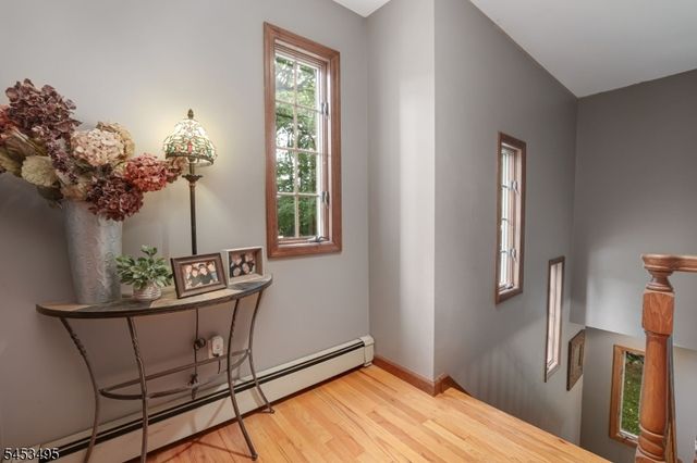 36 Maple Lake Rd, Kinnelon Boro, NJ 07405
