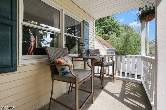 36 Maple Lake Rd, Kinnelon Boro, NJ 07405