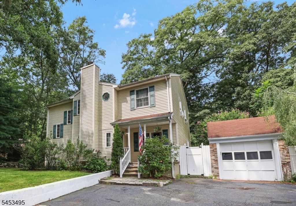 36 Maple Lake Rd, Kinnelon Boro, NJ 07405 — photo 2