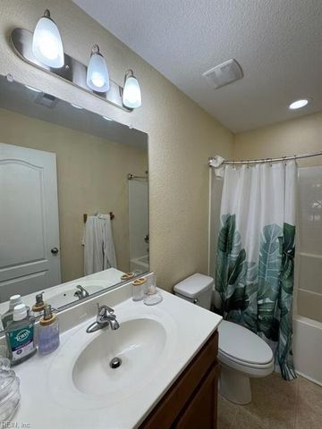 2145 Redgate DR, Suffolk, VA 23434